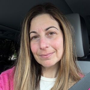 Meet your Posher, Hallie